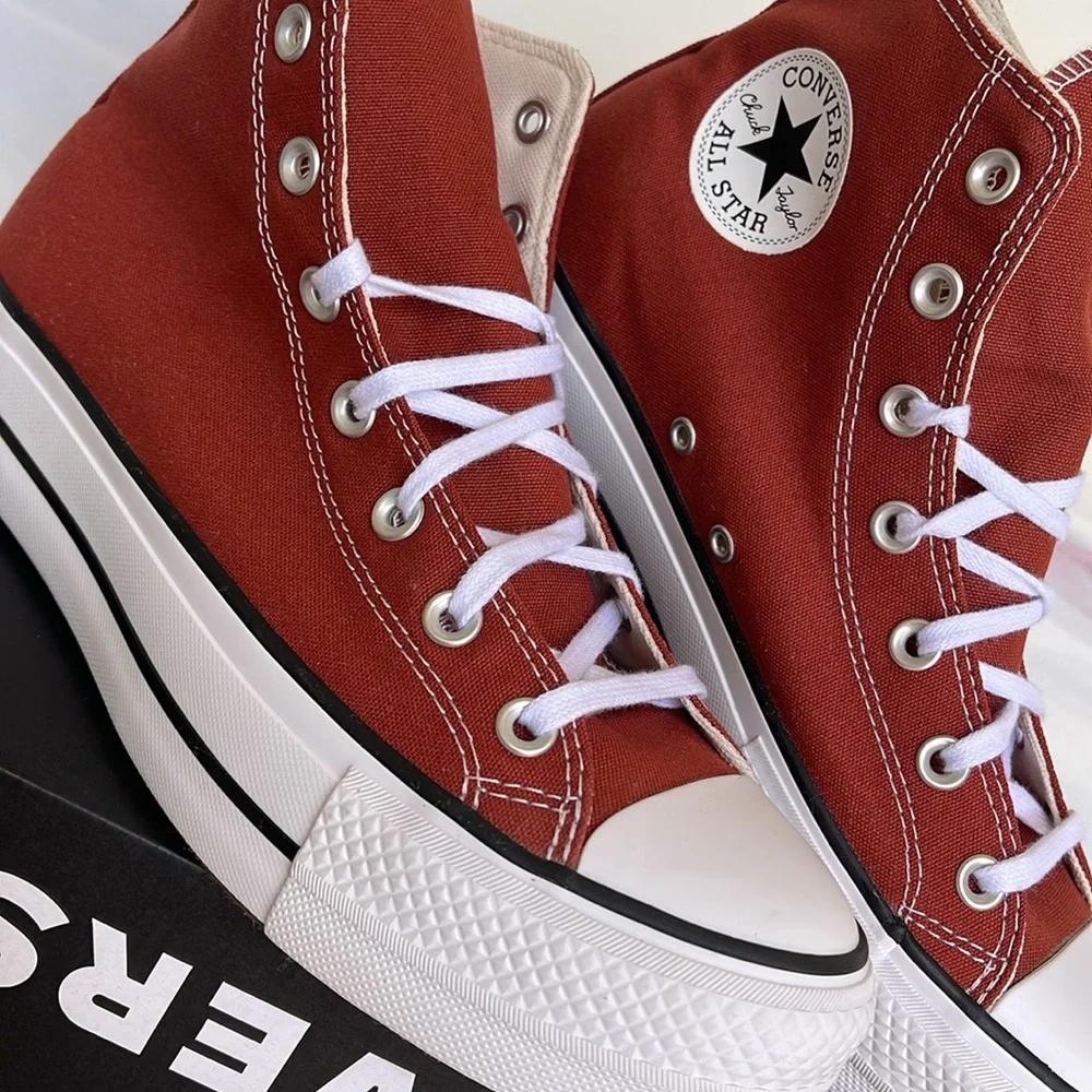 Converse WMNS CTAS A06896F
CTAS LIFT HI
RITUAL RED/WHITE/BLACK
Platforms - Picture 8 of 16